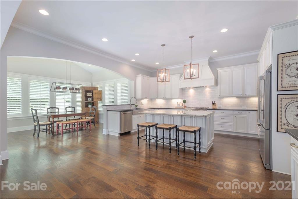 414 South Sharon Amity Road Charlotte, NC 28211 - Photo 5 of 34 Gallery Image 5