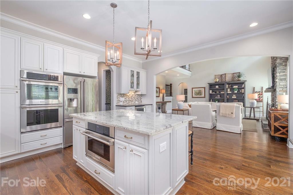 414 South Sharon Amity Road Charlotte, NC 28211 - Photo 7 of 34 Gallery Image 7