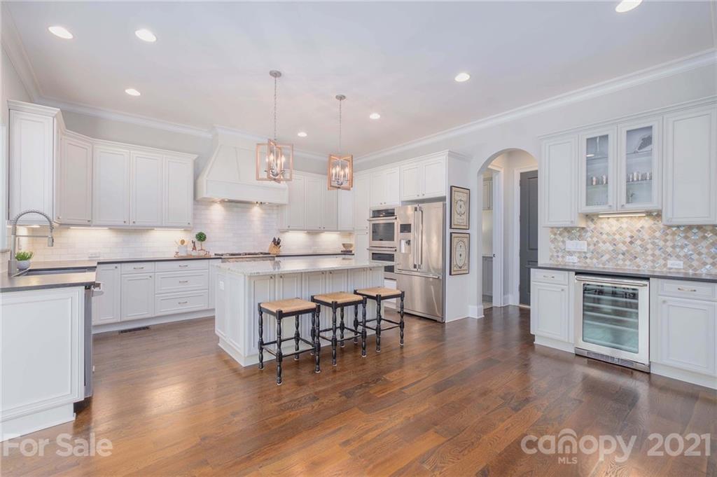 414 South Sharon Amity Road Charlotte, NC 28211 - Photo 8 of 34 Gallery Image 8