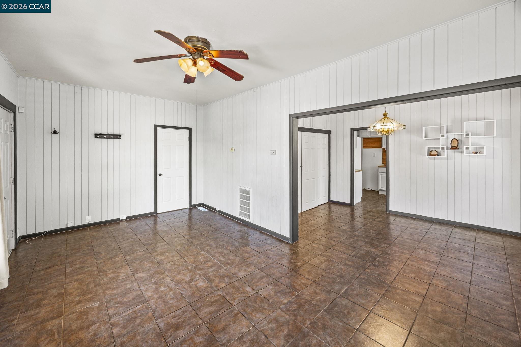 149 West 11th Street Pittsburg, CA 94565 - Photo 4 of 18