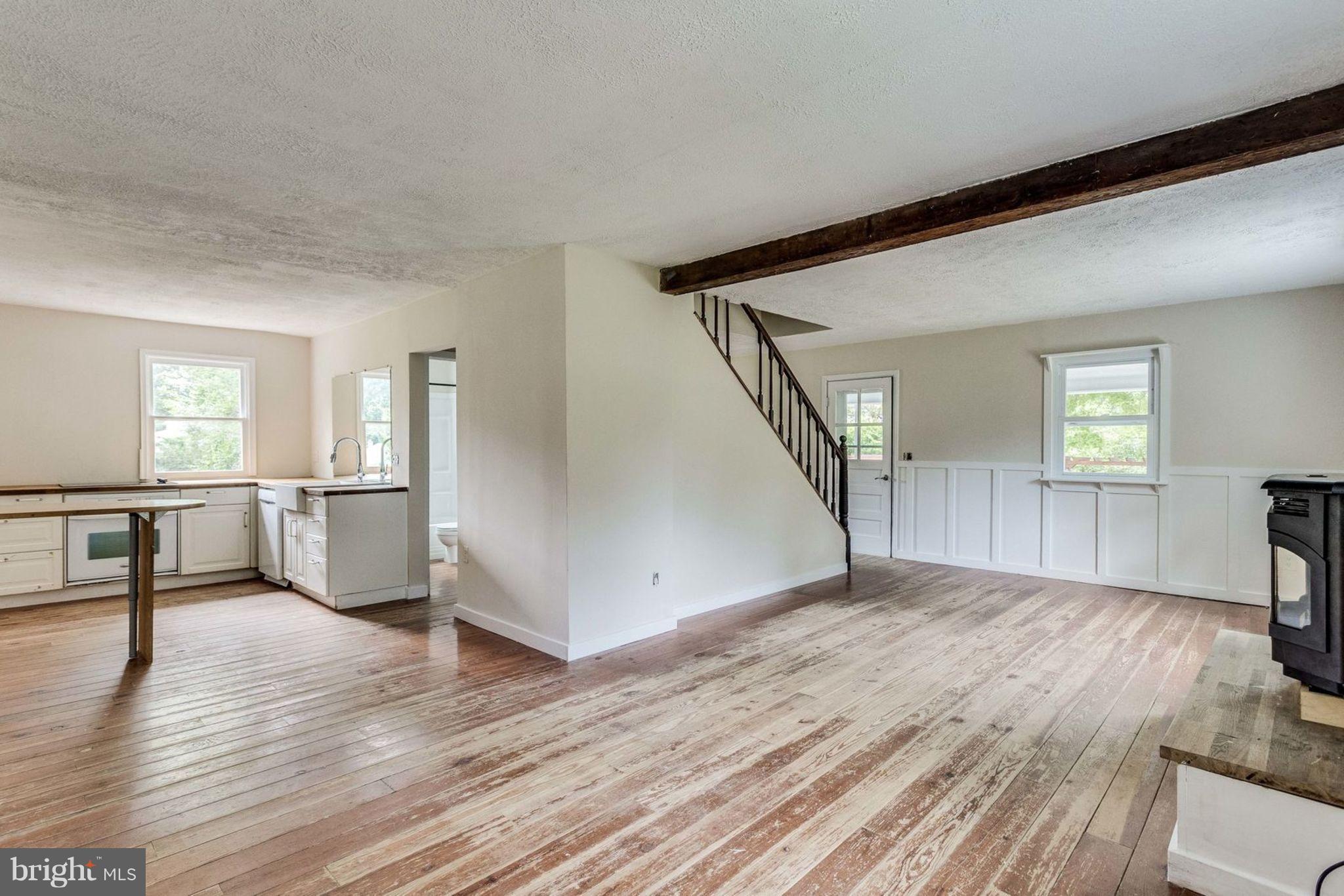 9204 Dangerfield Road Clinton, MD 20735 - Photo 5 of 28 Interior (General)