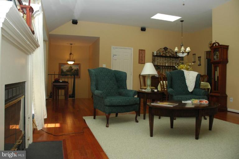 8303 Southstream Run Springfield, VA 22153 - Photo 19 of 30 Living Room #2