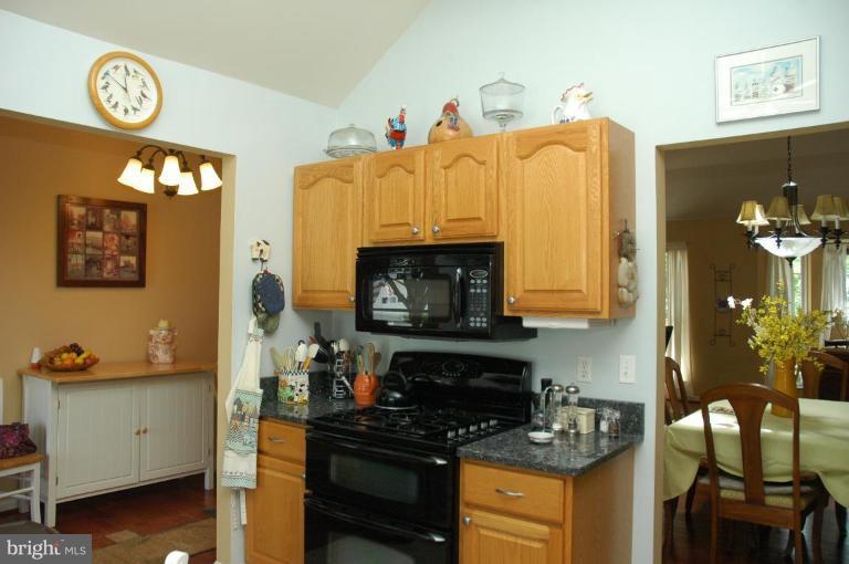 8303 Southstream Run Springfield, VA 22153 - Photo 29 of 30 Kitchen #2