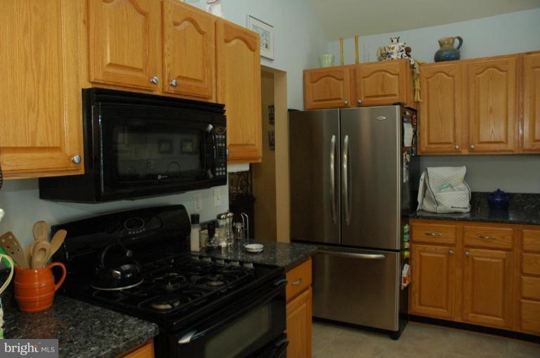 8303 Southstream Run Springfield, VA 22153 - Photo 30 of 30 Kitchen #3