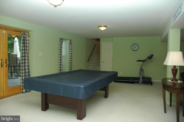 8303 Southstream Run Springfield, VA 22153 - Photo 4 of 30 Family Room #2