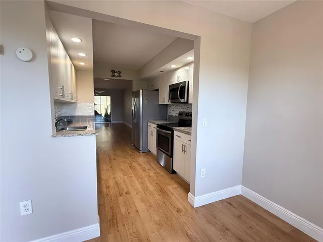 $2,300 | 550 Southwest 137th Avenue, Unit 312L, Pembroke Pines, FL 33027