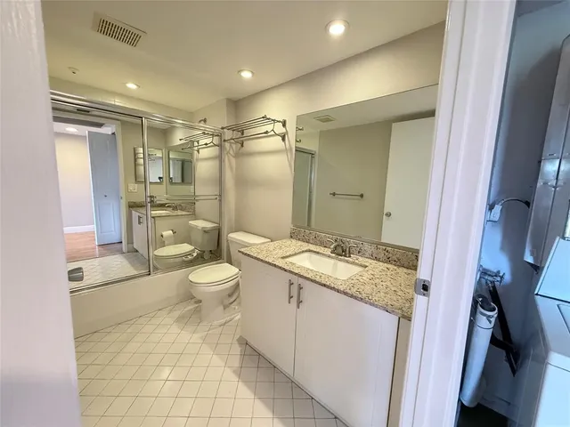 $2,300 | 550 Southwest 137th Avenue, Unit 312L, Pembroke Pines, FL 33027