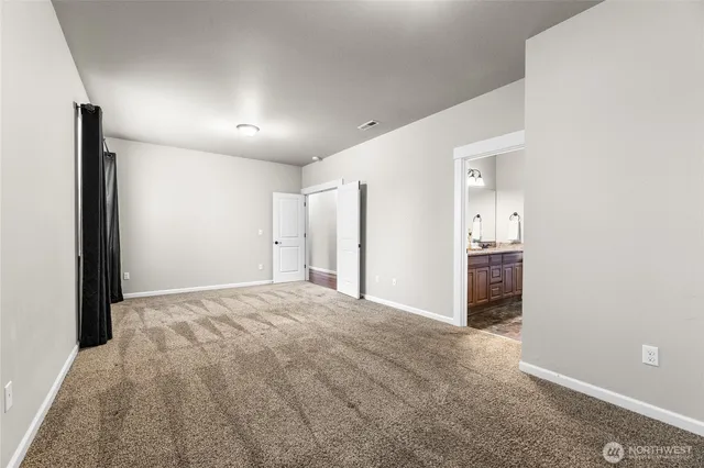 $595,000 | 580 Eatonville Highway East, Eatonville, WA 98328