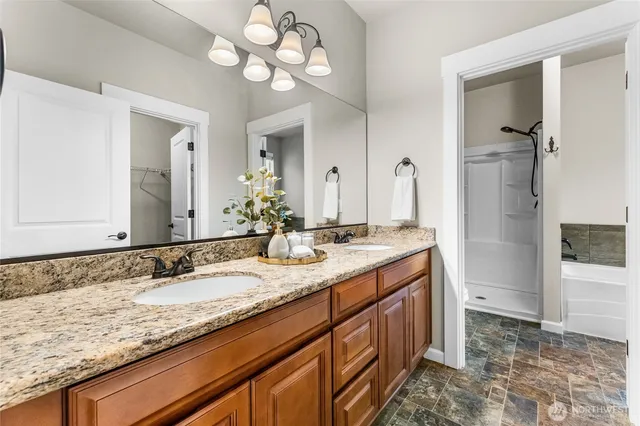 $595,000 | 580 Eatonville Highway East, Eatonville, WA 98328