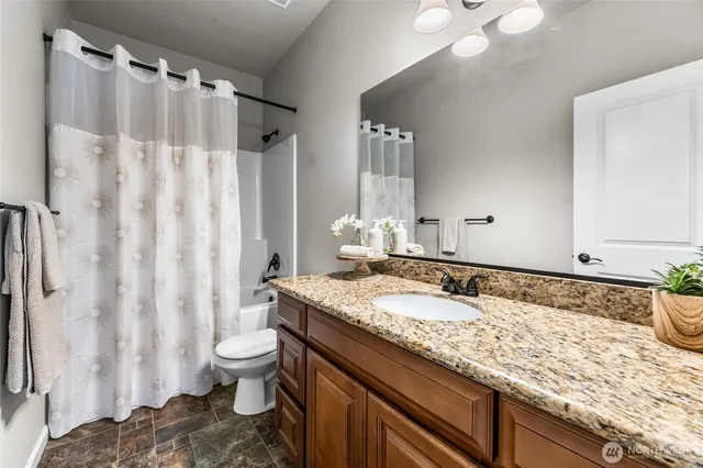 $595,000 | 580 Eatonville Highway East, Eatonville, WA 98328