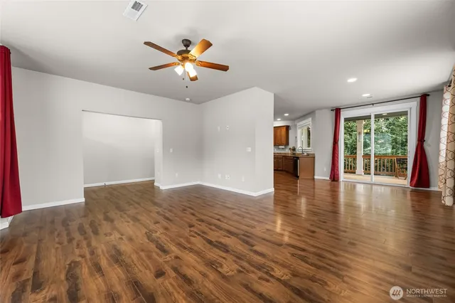 $595,000 | 580 Eatonville Highway East, Eatonville, WA 98328