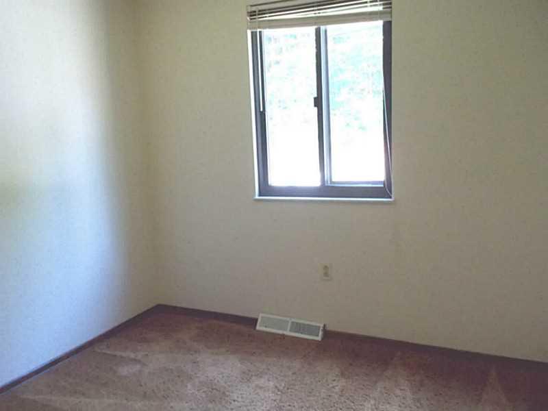 8918 Highland Road Pittsburgh, PA 15237 - Photo 13 of 25 Bedroom. Second bedroom