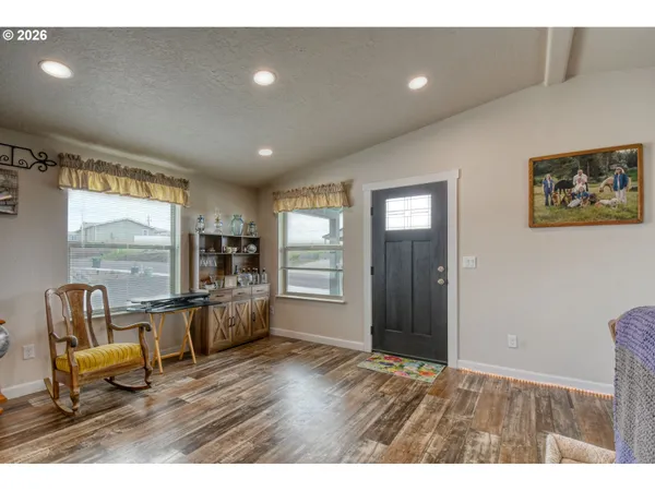 $349,000 | 3027 Southwest Terrace Drive, Pendleton, OR 97801