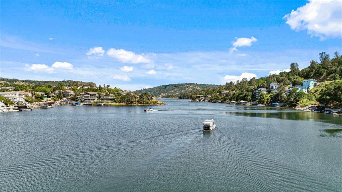 340 Hawk Ridge Copperopolis, CA 95228 - Photo 27 of 28 Boating on Lake Tulloch