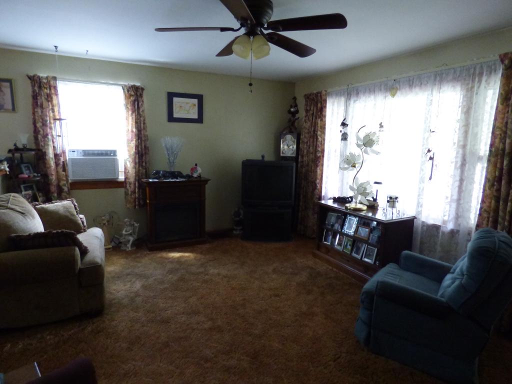 212 Middle Pownal Road Bennington, VT 05201 - Photo 8 of 20 Gallery Image 8