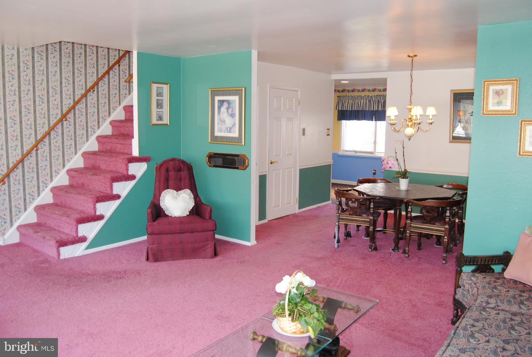 11724 Academy Road Philadelphia, PA 19154 - Photo 19 of 39 Livingroom to Dining area