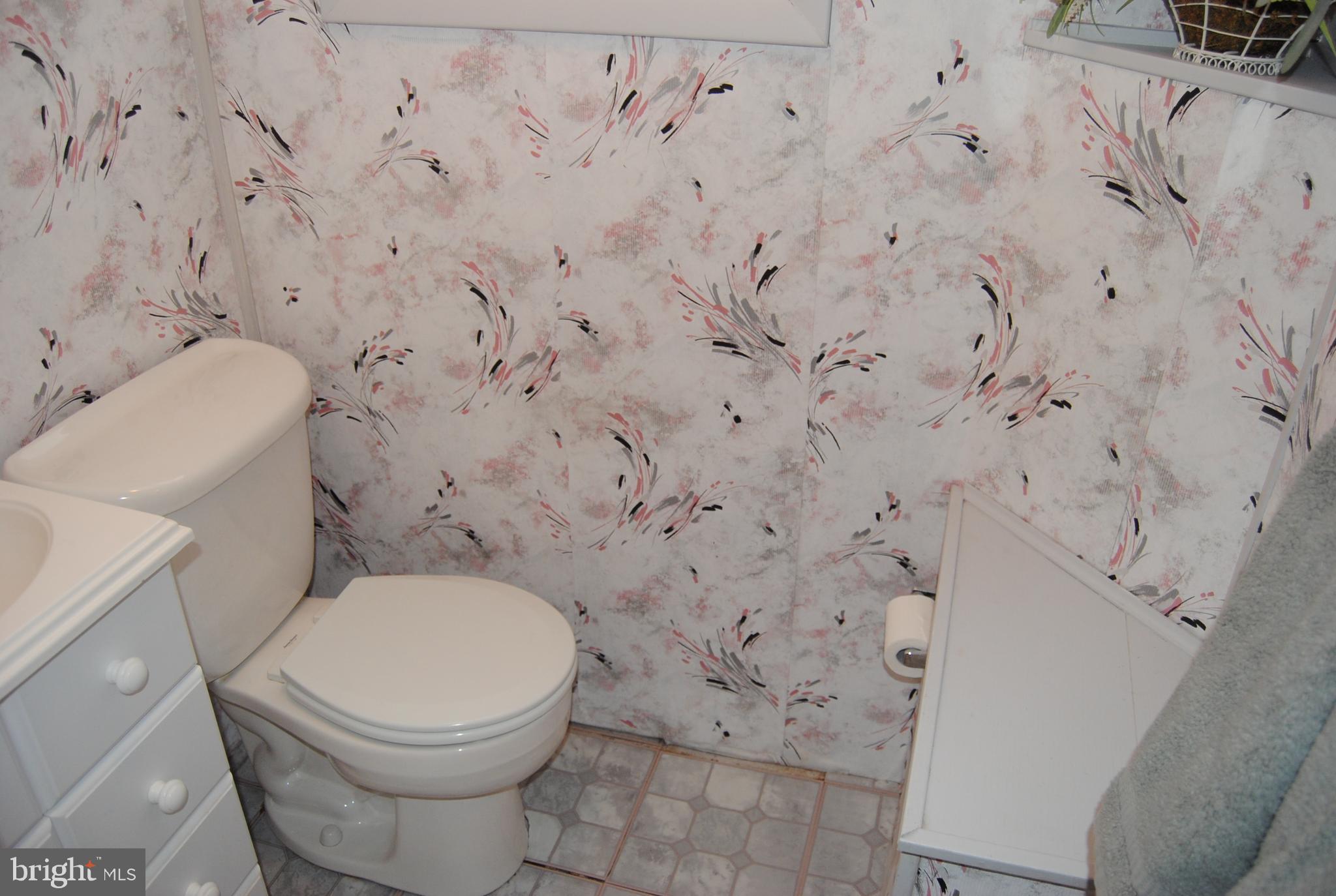 11724 Academy Road Philadelphia, PA 19154 - Photo 25 of 39 Downstairs Powder room