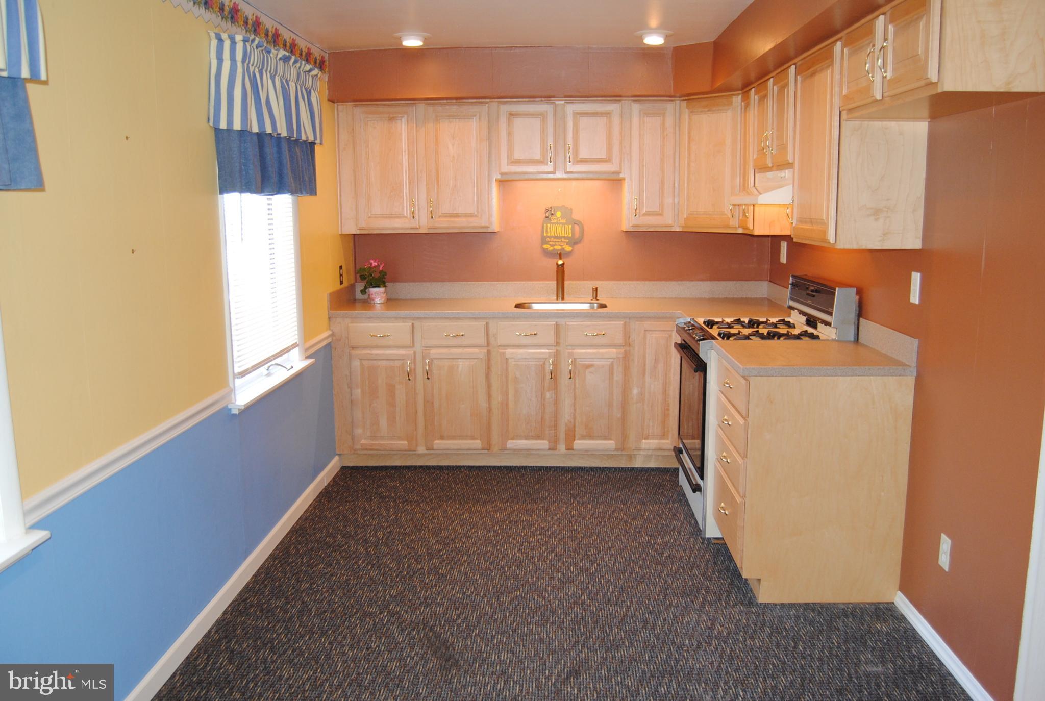 11724 Academy Road Philadelphia, PA 19154 - Photo 4 of 39 Kitchen