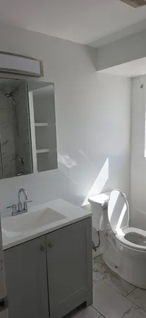 $2,200 | 18 Bullard Street, Unit 2, New Bedford, MA 02746