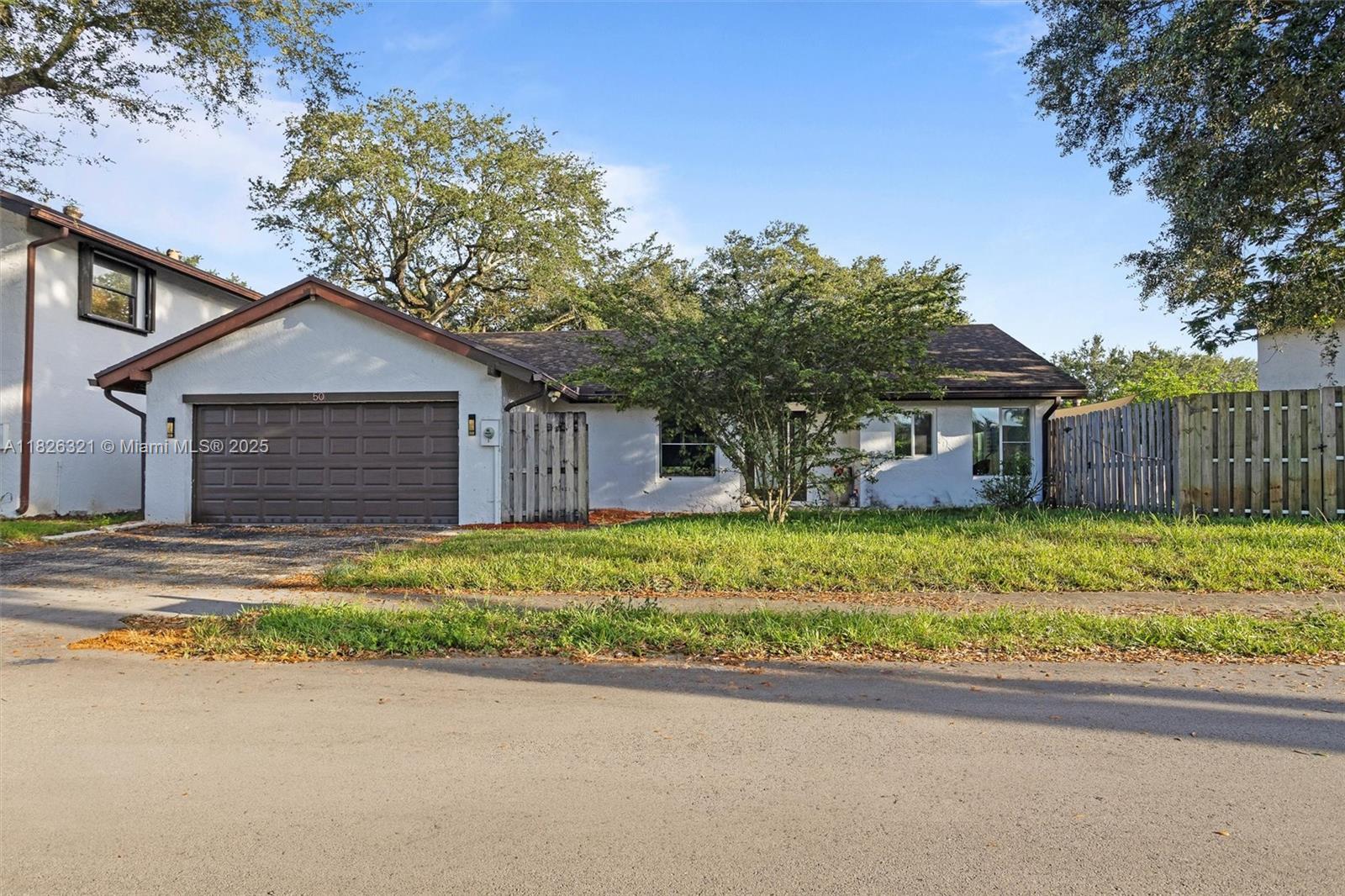 50 Forest Circle Cooper City, FL 33026 - Photo 2 of 21