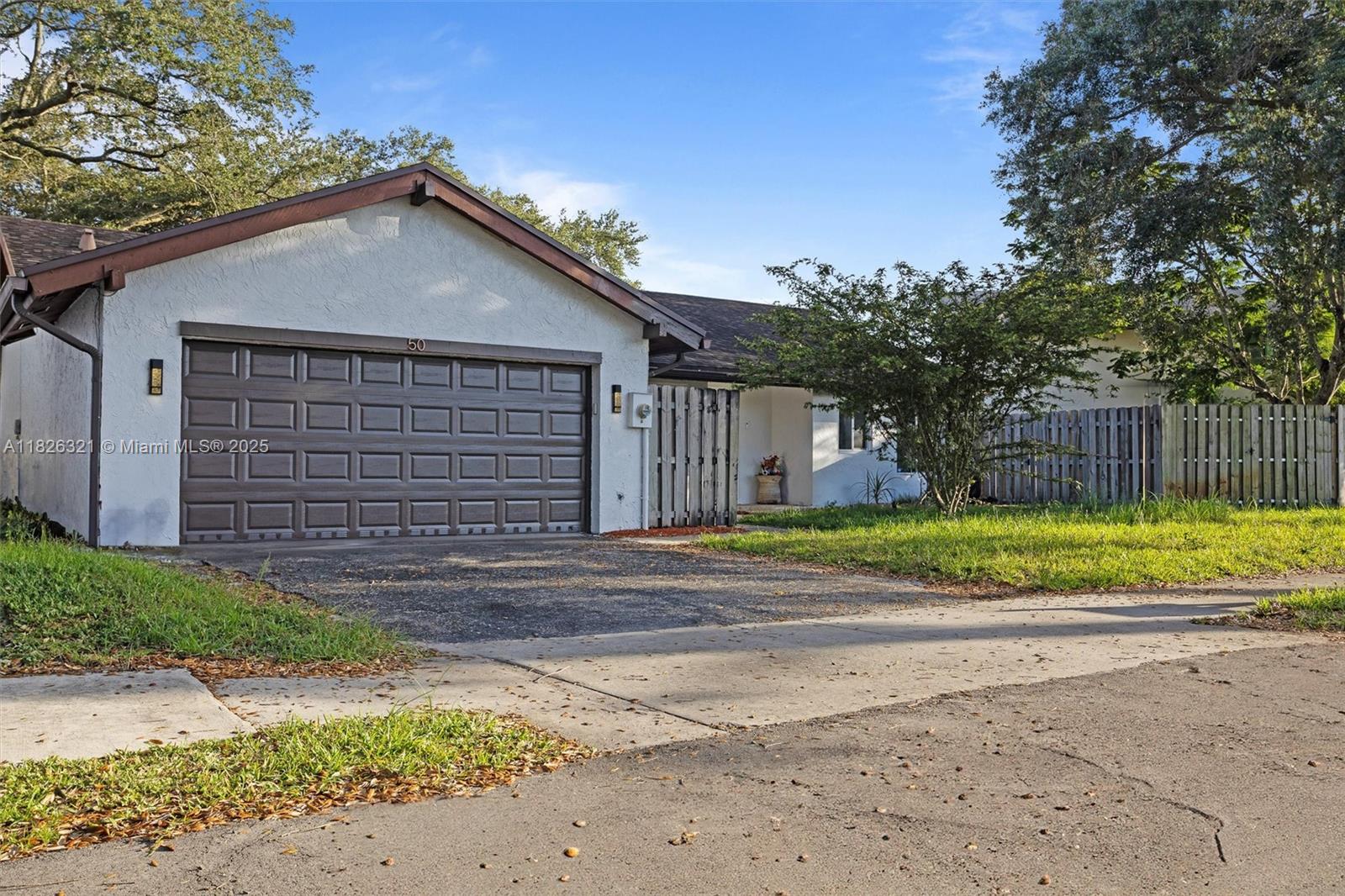 50 Forest Circle Cooper City, FL 33026 - Photo 3 of 21