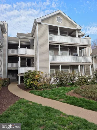 $2,450 | 14322 Climbing Rose Way, Unit 301, Centreville, VA 20121