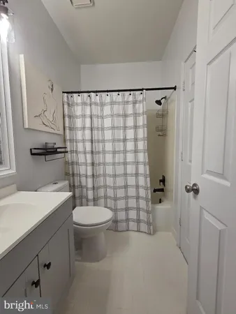 $2,450 | 14322 Climbing Rose Way, Unit 301, Centreville, VA 20121