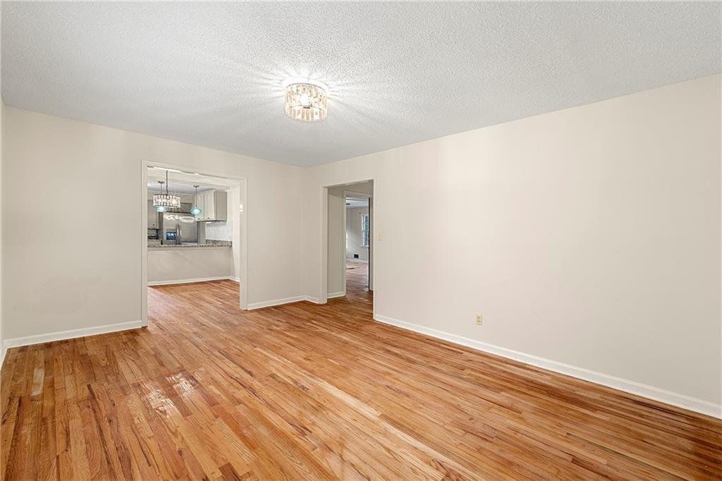 552 Duke Drive Marietta, GA 30066 - Photo 13 of 20