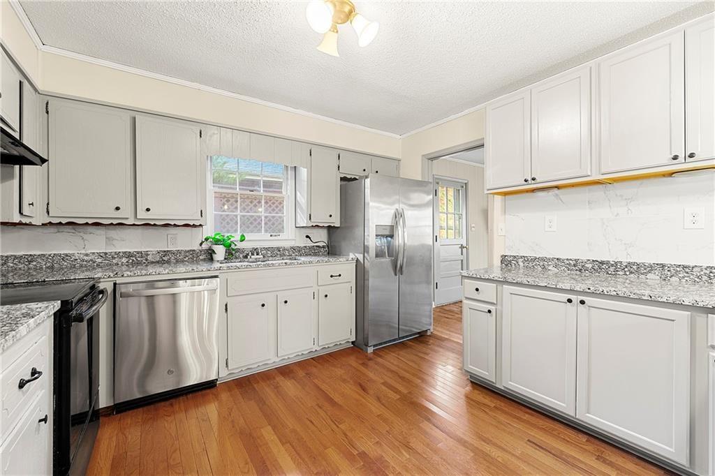 552 Duke Drive Marietta, GA 30066 - Photo 6 of 20