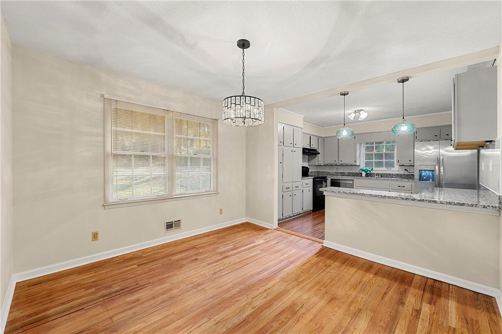 552 Duke Drive Marietta, GA 30066 - Photo 8 of 20