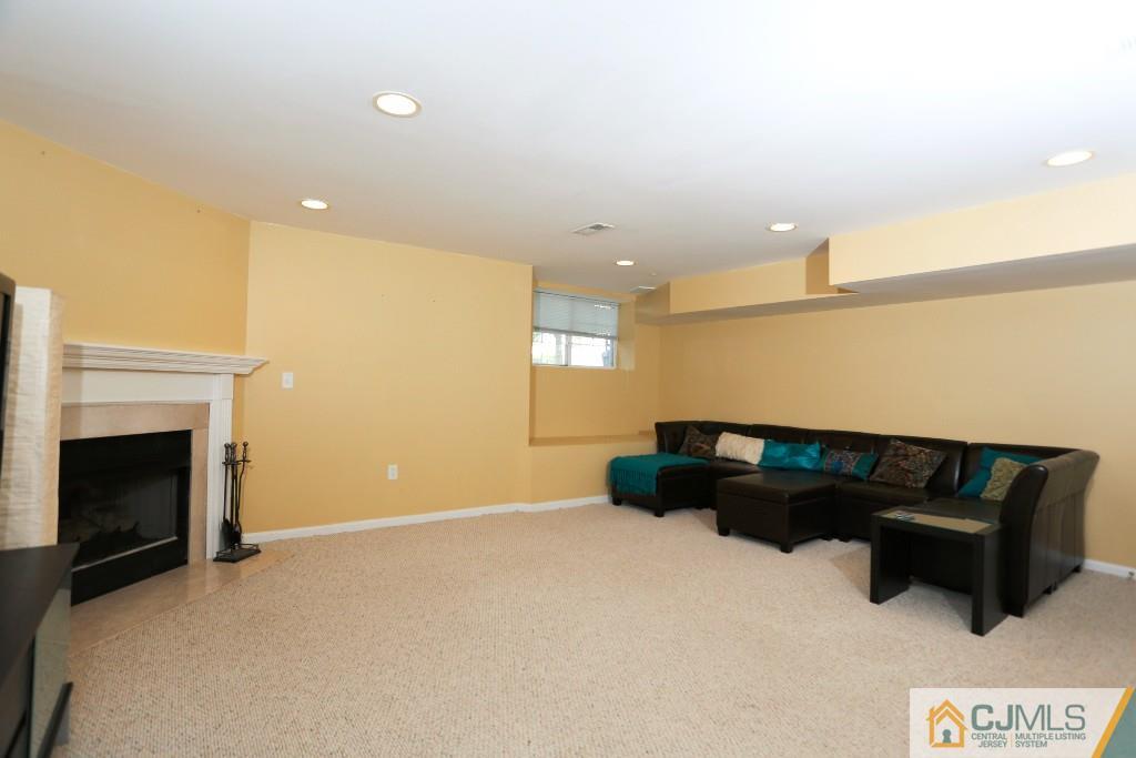 5 Rondell Lane Old Bridge, NJ 08879 - Photo 11 of 25 Gallery Image 11