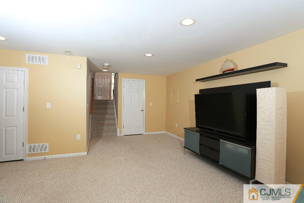 5 Rondell Lane Old Bridge, NJ 08879 - Photo 13 of 25 Gallery Image 13