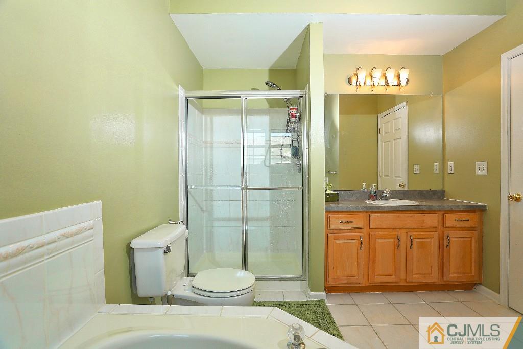 5 Rondell Lane Old Bridge, NJ 08879 - Photo 17 of 25 Gallery Image 17