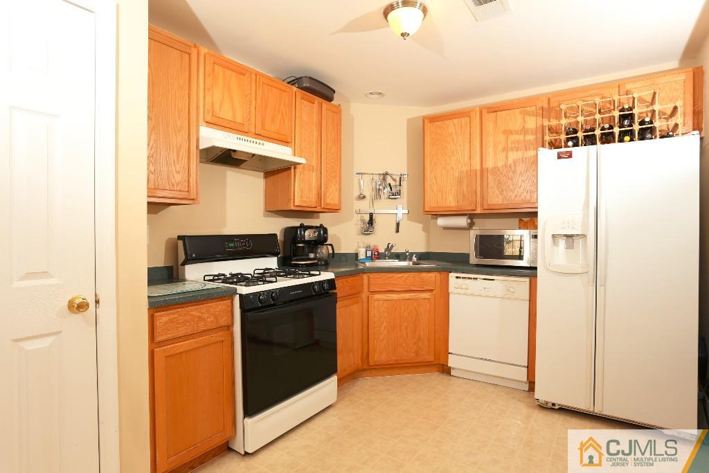 5 Rondell Lane Old Bridge, NJ 08879 - Photo 8 of 25 Gallery Image 8