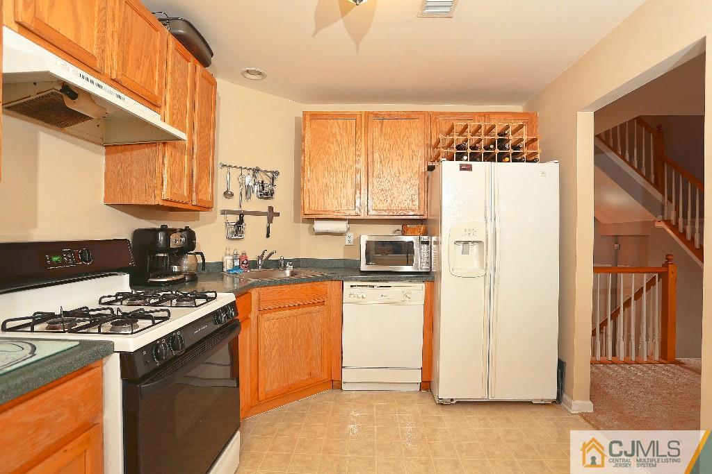 5 Rondell Lane Old Bridge, NJ 08879 - Photo 9 of 25 Gallery Image 9