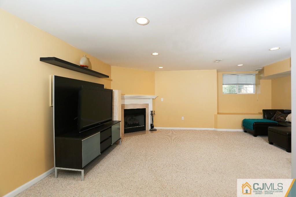 5 Rondell Lane Old Bridge, NJ 08879 - Photo 10 of 25 Gallery Image 10