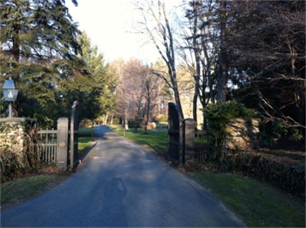 180 Oxbow Road Wayland, MA 01778 - Photo 2 of 27