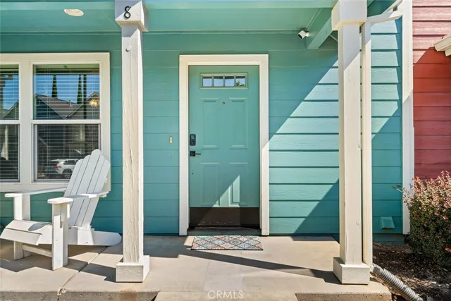 a view of entryway front of house