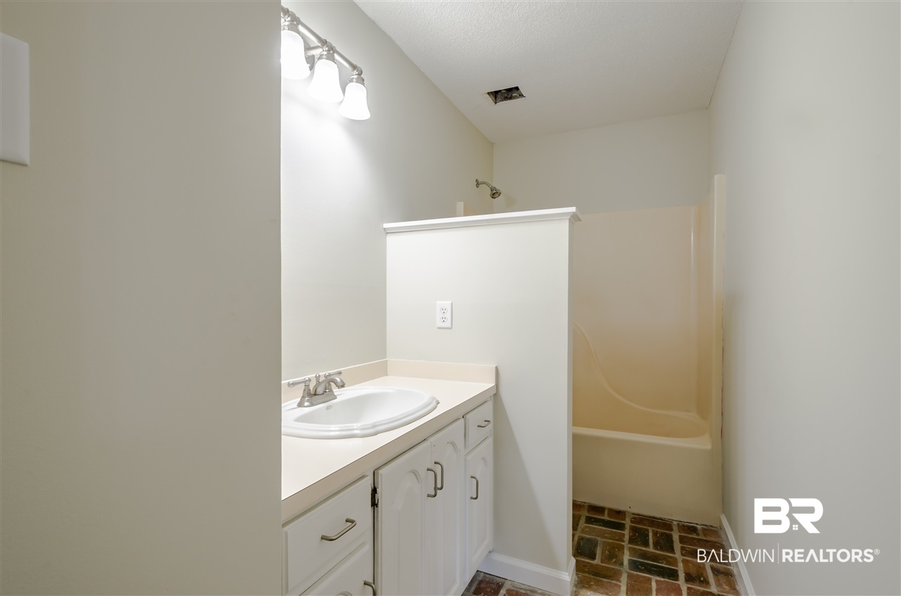4776 Winkler Court Theodore, AL 36582 - Photo 18 of 46