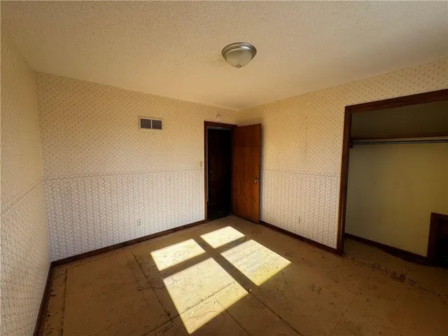 $200,000 | 806 East Market Street, Warrensburg, MO 64093