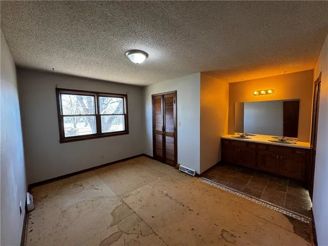 $200,000 | 806 East Market Street, Warrensburg, MO 64093