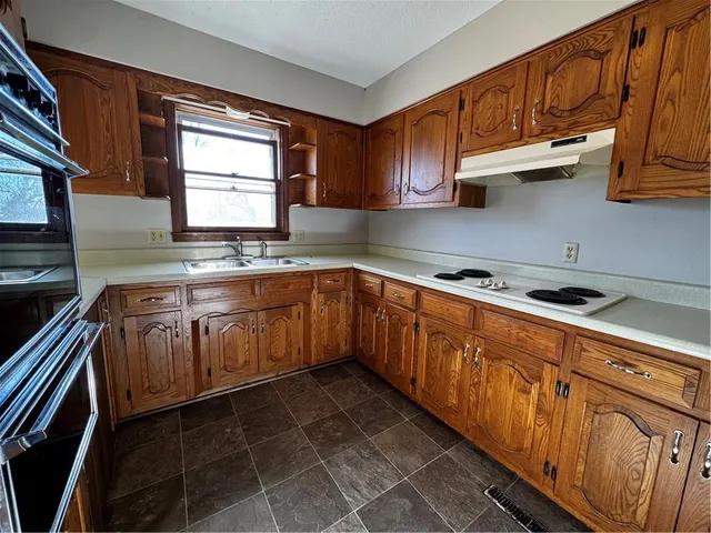 $200,000 | 806 East Market Street, Warrensburg, MO 64093