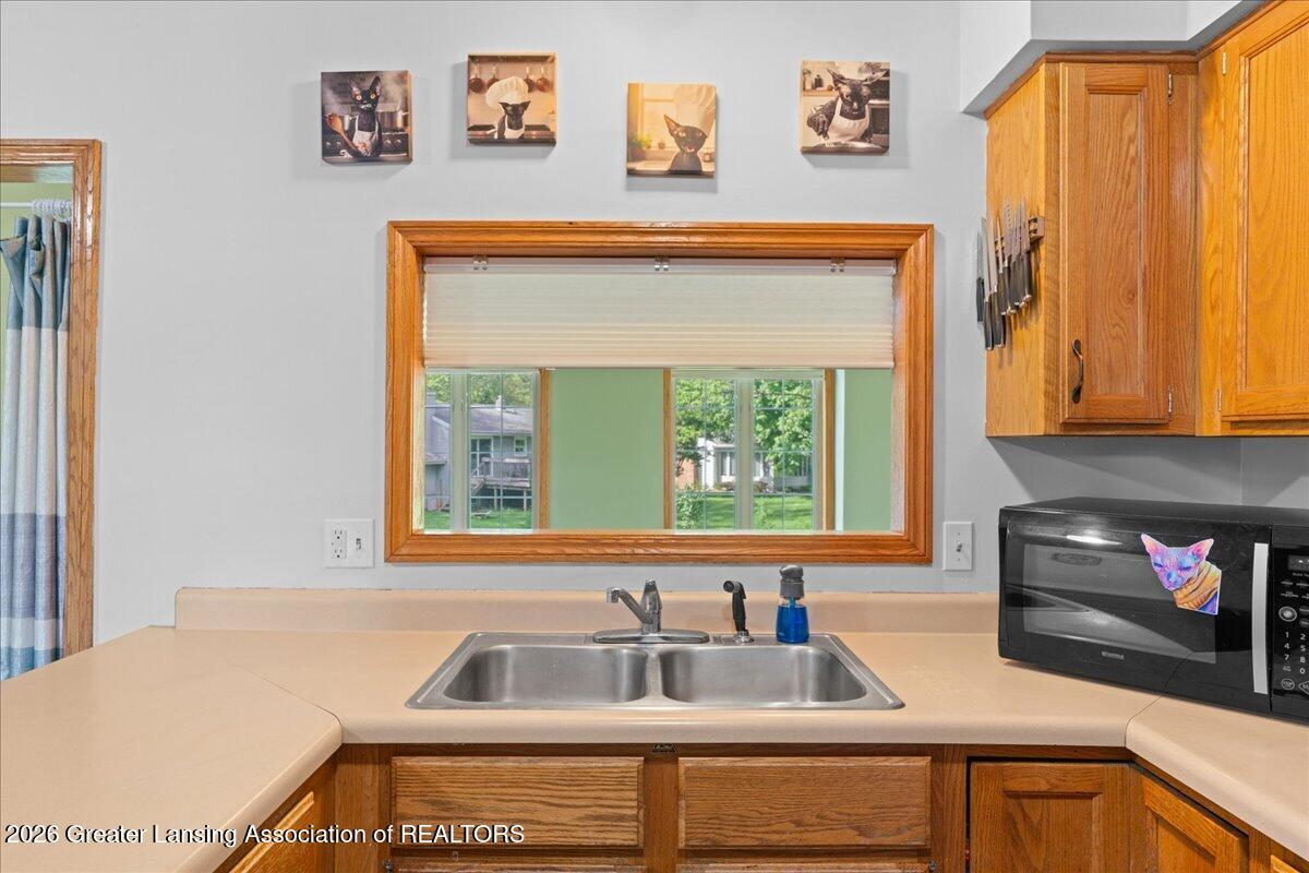 1628 West Herbison Road Dewitt, MI 48820 - Photo 15 of 40