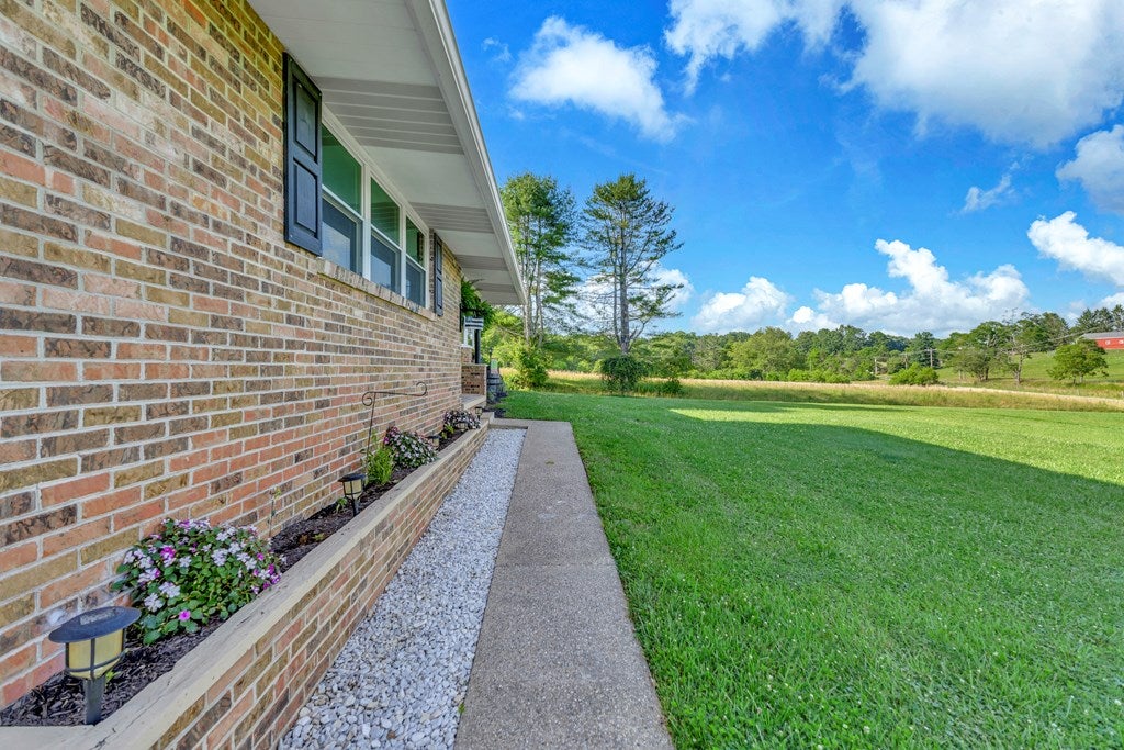 4035 Gatewood Road Fayetteville, WV 25840 - Photo 10 of 75 Gallery Image 10