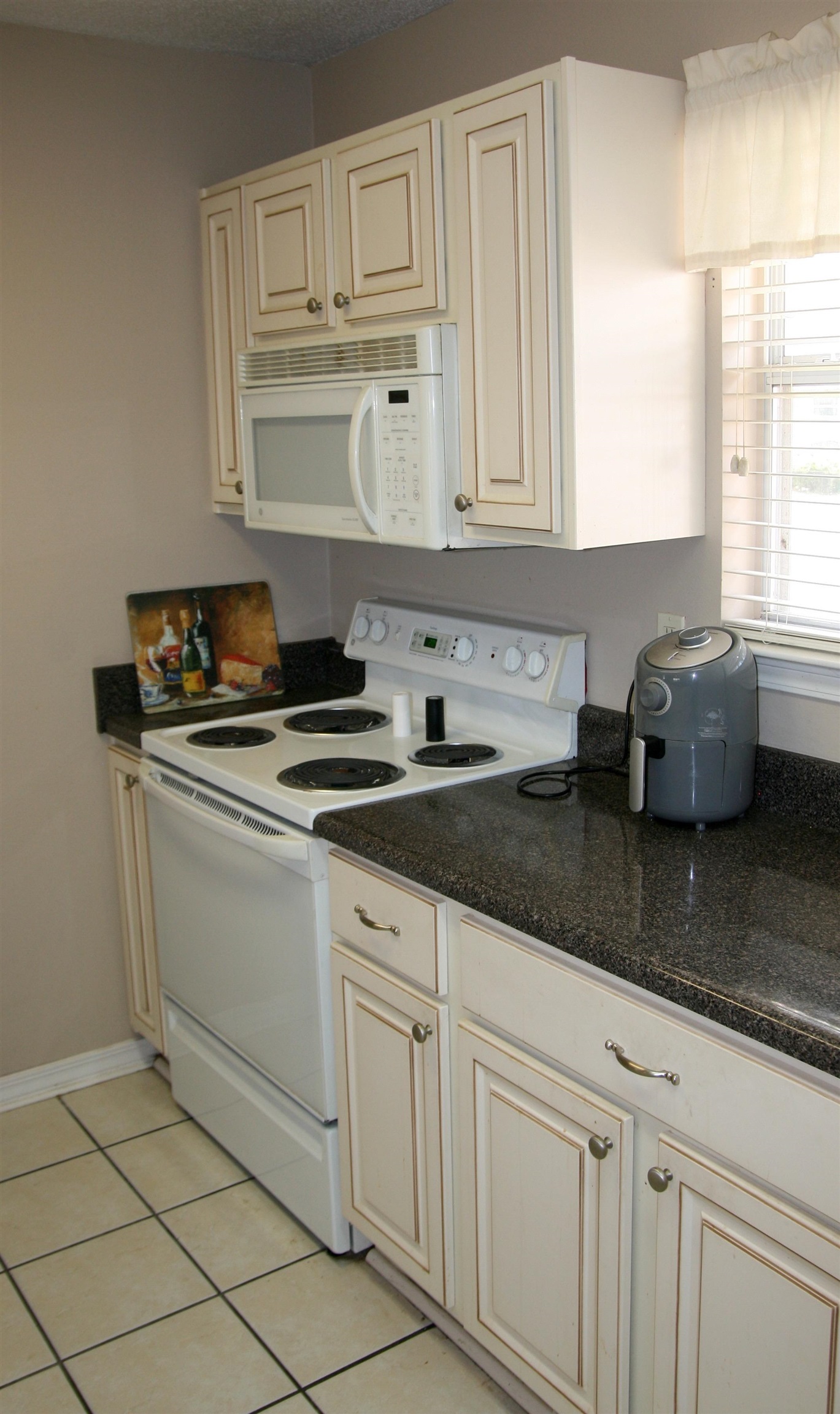 9394 Villas Drive Foley, AL 36535 - Photo 11 of 33 Rt side Galley Kitchen