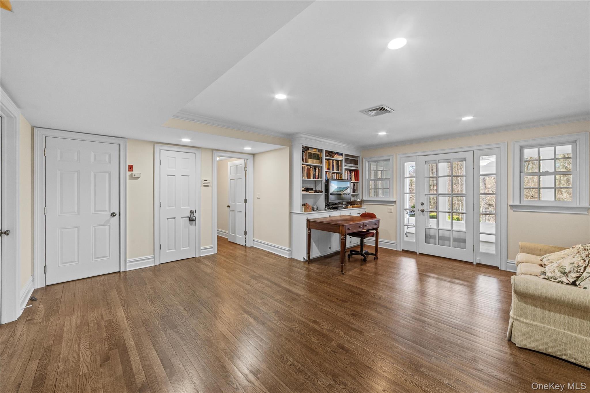 52 Oakledge Road Bronxville, NY 10708 - Photo 27 of 39