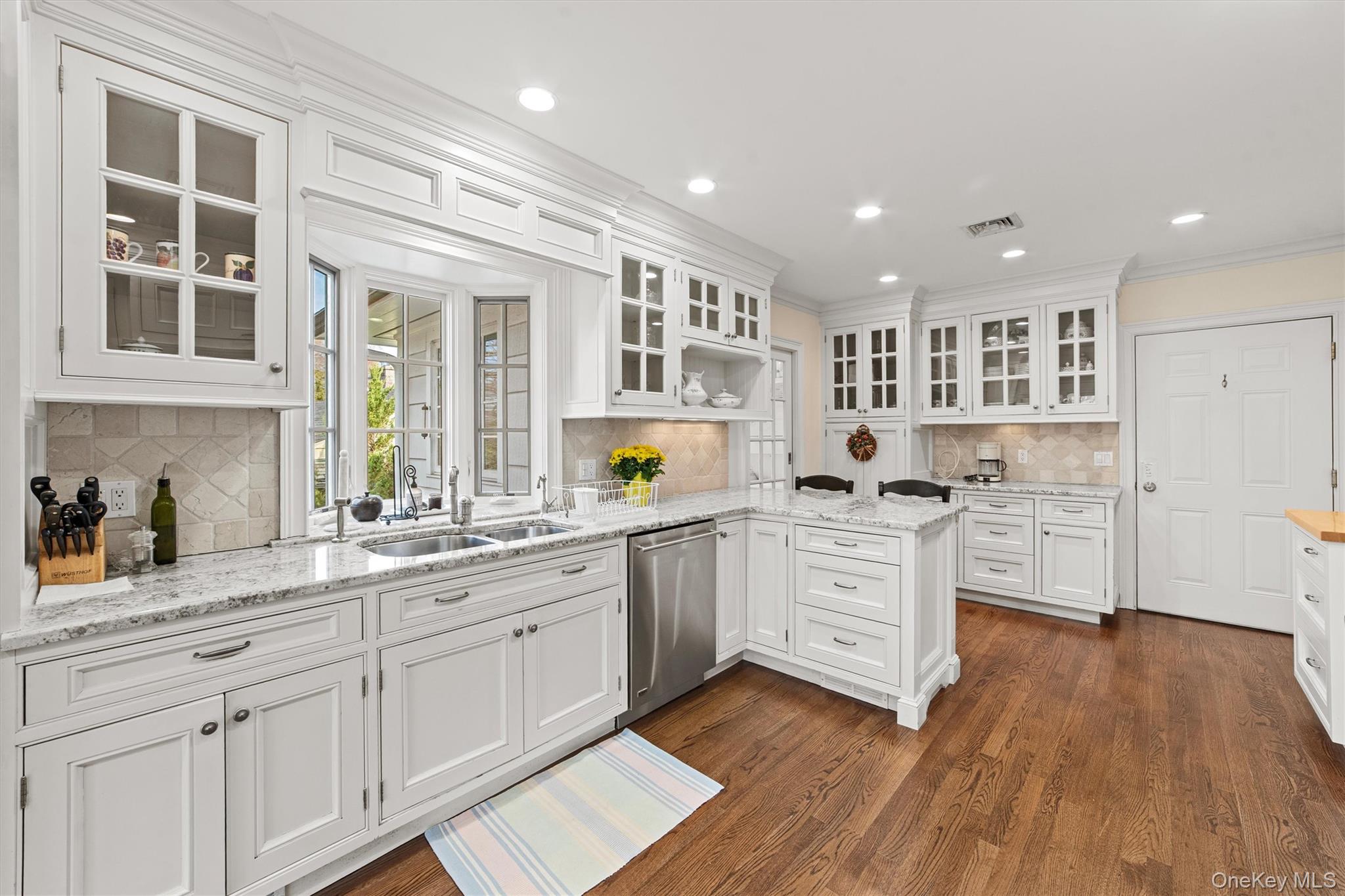 52 Oakledge Road Bronxville, NY 10708 - Photo 10 of 39