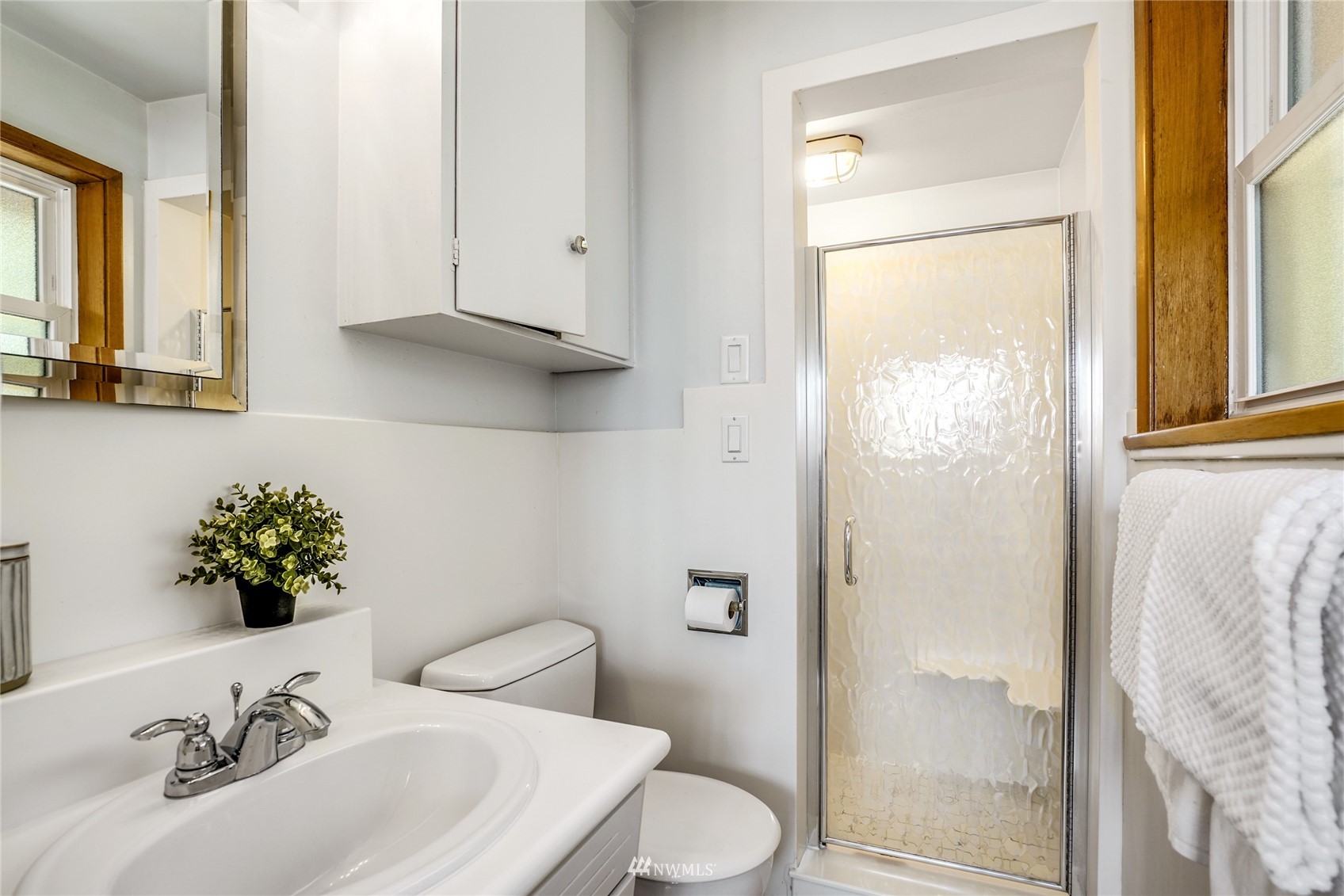 4101 Southwest Barton Street Seattle, WA 98136 - Photo 13 of 36 Gallery Image 13