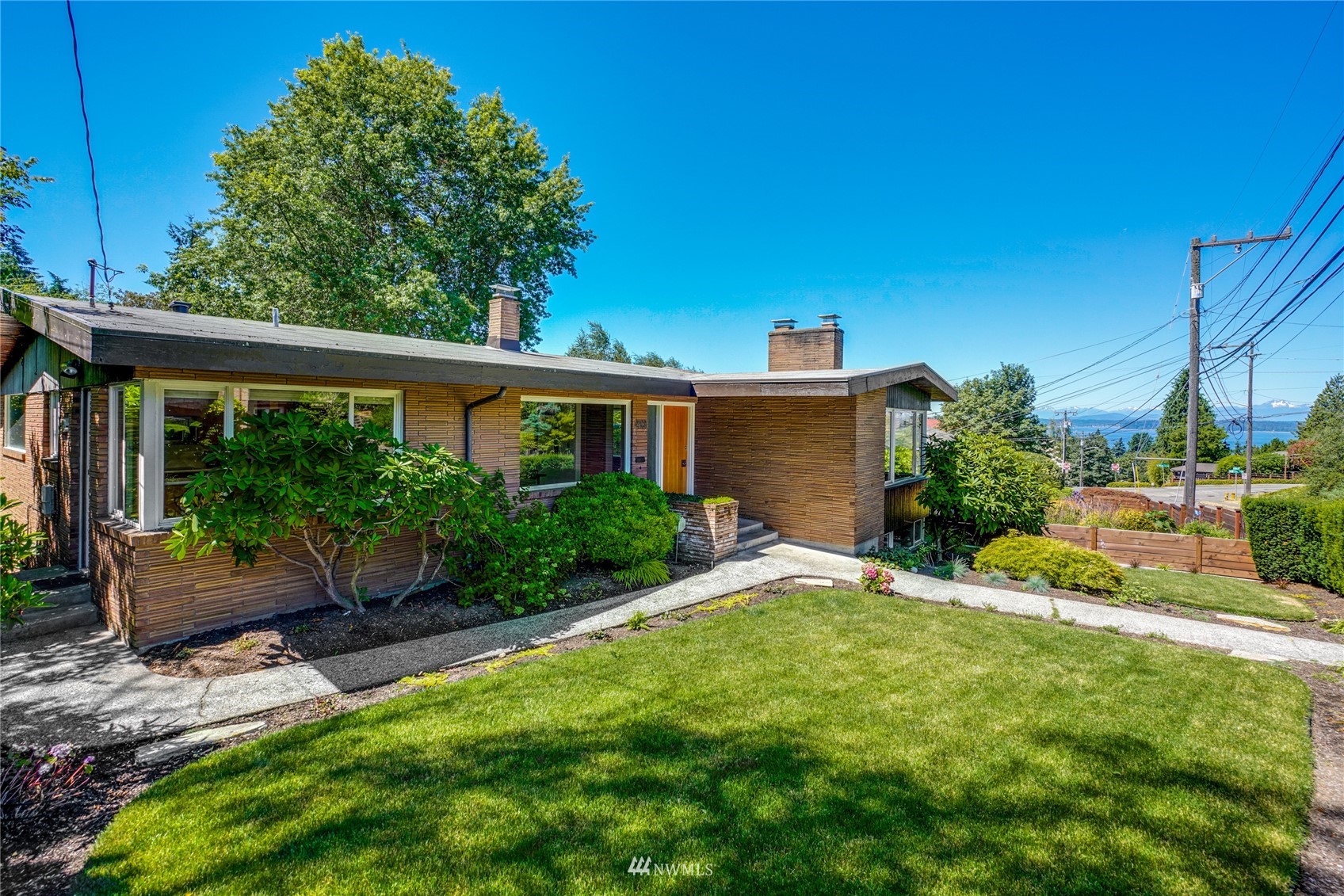 4101 Southwest Barton Street Seattle, WA 98136 - Photo 2 of 36 Gallery Image 2