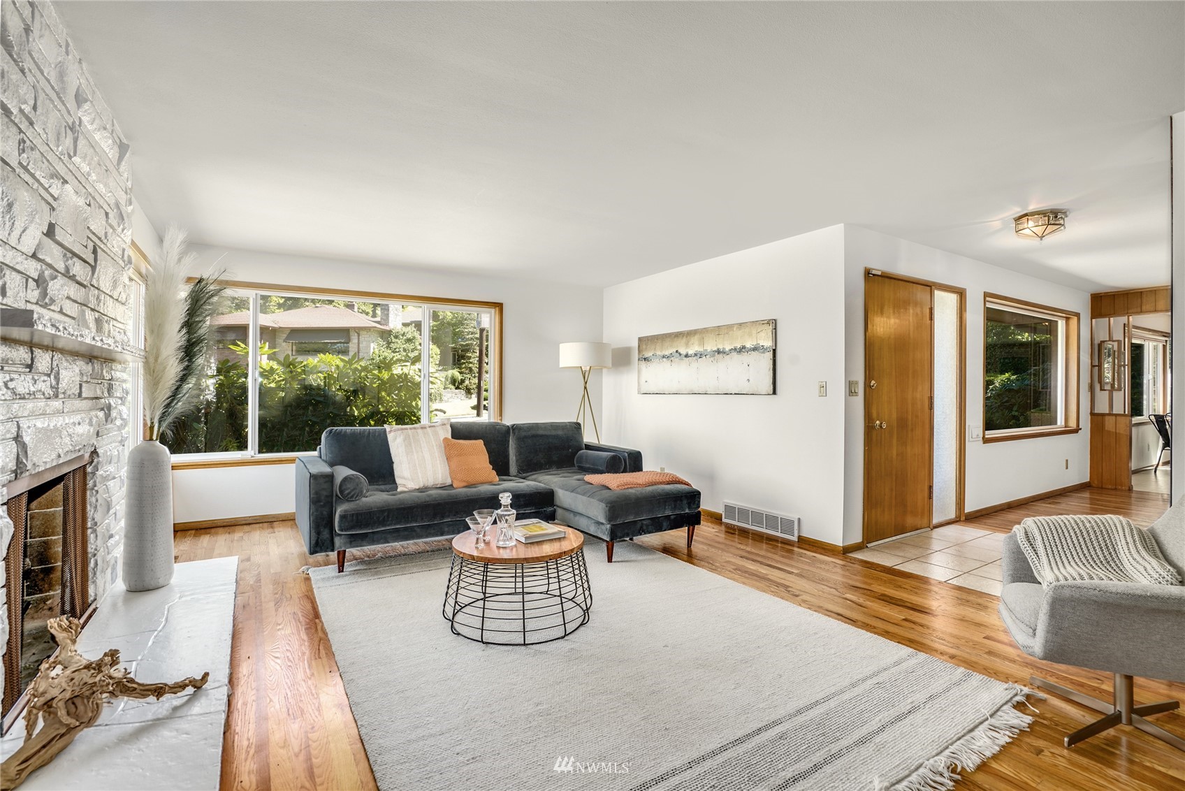 4101 Southwest Barton Street Seattle, WA 98136 - Photo 5 of 36 Gallery Image 5